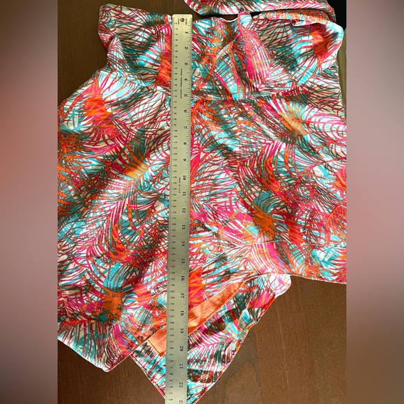 BCBG MaxAzria skirt, size M 100% silk, fully lined - Picture 9 of 10